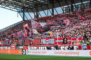Rot-Weiss Essen Fans Support Schalparade