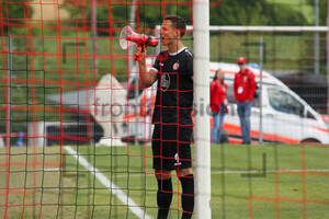 Michael Schultz am Megaphon VfB Stuttgart II - Rot-Weiss Essen 17.05.2025