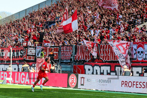 Eric Voufack Torjubel Rot-Weiss Essen - FC Erzgebirge Aue 12.04.2025