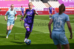 Julia Debitzki Google Pixel Frauen Bundesliga SGS Essen 1. FC Köln Spielfotos 11.05.2024