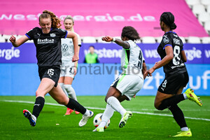 Lineth Beerensteyn Google Pixel Frauen Bundesliga SGS Essen VfL Wolfsburg Spielfotos 20.10.2024