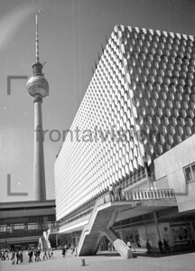 Ostberlin Fernsehturm, Centrum Warenhaus, Alex