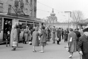 Kronentor Zwinger Dresden Straßenbahnhaltestelle 1963