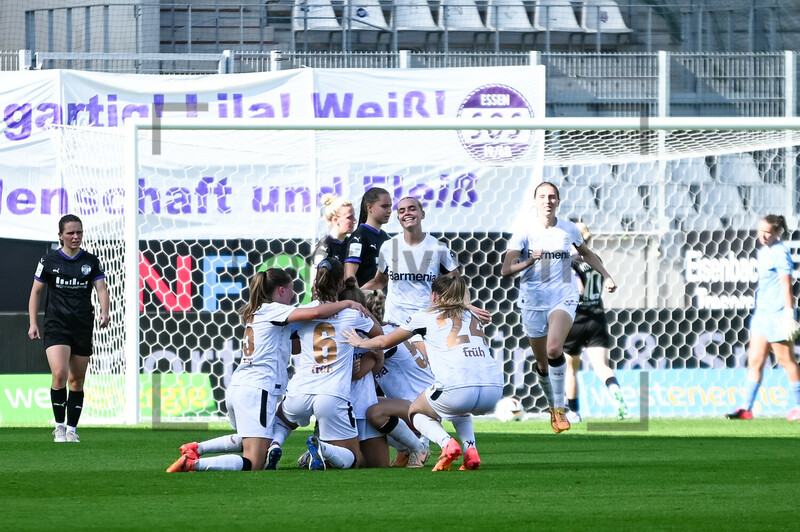 Torjubel Google Pixel Frauen Bundesliga SGS Essen 1. FC Köln Spielfotos 11.05.2024