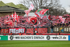 Schalparade Support RWE Fans bei BVB U23 2025