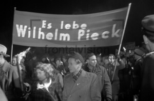 Fackelzug für Wilhelm Pieck | GDR Torchlight procession