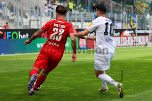 José-Enrique Rios Alonso, Kasim Rabihic Laufduell Rot-Weiss Essen - 1. FC Saarbrücken 26.04.2025