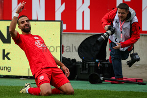 Ramien Safi Torjubel 3:0 Rot-Weiss Essen - Energie Cottbus 02.11.2024