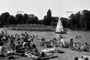 Erholung im Strandbad 1973 | Relaxing in a lido 1973