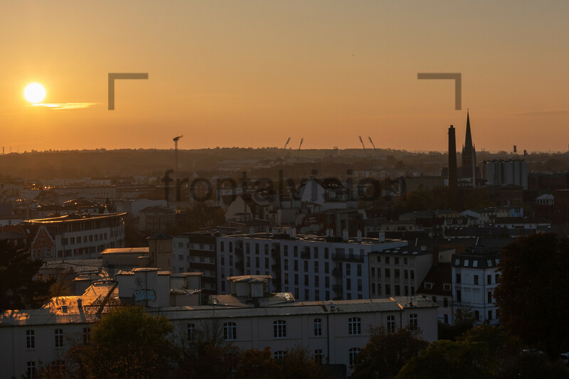 Flutlichtmasten Ostseestadion Rostock Sonnenuntergang