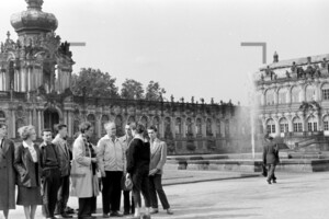 Touristen Zwinger Dresden 1956