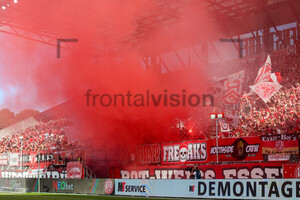 RWE Fans zünden Pyro: Essen gegen Osnabrück 11.05.2025