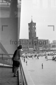 Park am Fernsehturm Rotes Rathaus Berlin