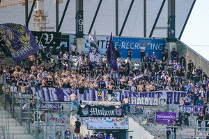 Support Fans FC Erzgebirge Aue in Essen 12.04.2025