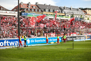 Support RWE Fans in München TSV 1860 München - Rot-Weiss Essen 03.05.2025