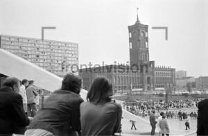 Park am Fernsehturm Rotes Rathaus Berlin