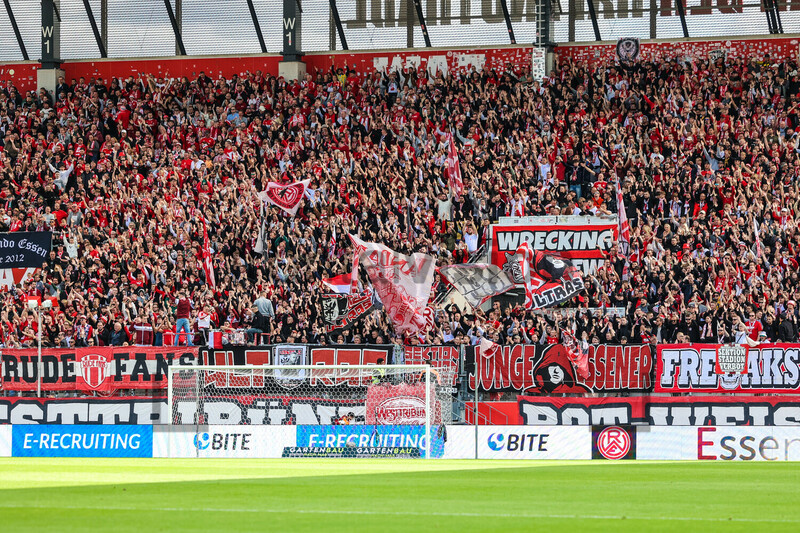 Rot-Weiss Essen Fans, Heimspiel Wehen Wiesbaden 14.09.2024