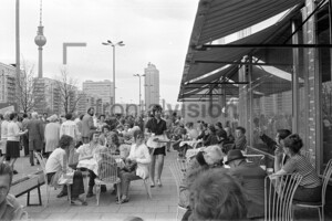 Mokka-Milch-Eisbar Karl Marx Allee 1973