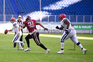 Quarterback Moritz Maak Hamburg Sea Devils at Rhein Fire Spielfotos 13.08.2023