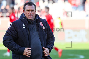 Uwe Koschinat Rot-Weiss Essen - Dynamo Dresden 15.03.2025