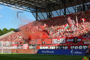 RWE Fans zünden Pyro: Essen gegen Osnabrück 11.05.2025