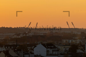 Flutlichtmasten Ostseestadion Rostock Sonnenuntergang