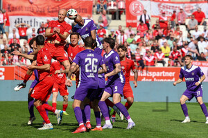 Tobias Kraulich Kopfball Rot-Weiss Essen - FC Erzgebirge Aue 12.04.2025