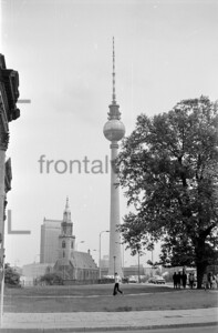 Berliner Fernsehturm TV Tower 1973