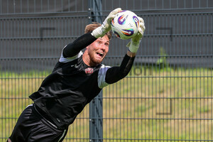 Malte Simon Brüning Trainingsauftakt Rot-Weiss Essen Saison 2025/2026