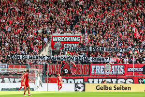 Rot-Weiss Essen Fans Spruchband gegen Securitas Sicherheitsdienst