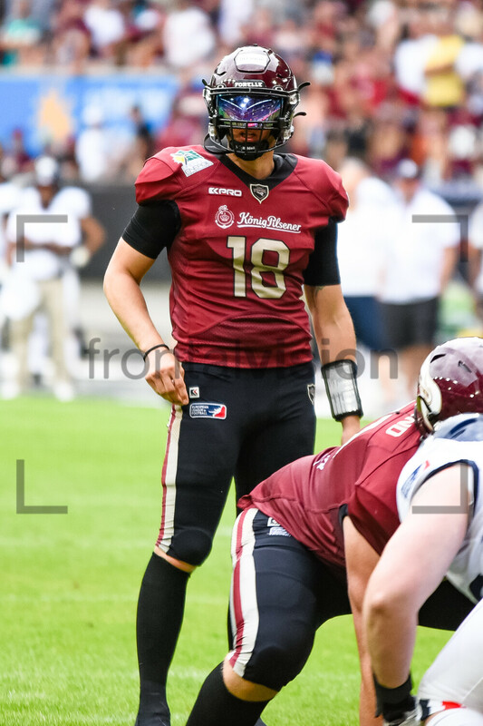 Quarterback Jadrian Clark Rhein Fire vs. Paris Musketeers Spielfotos 18.06.2023