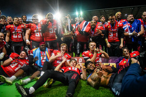Siegerehrung Potsdam Royals ERIMA GFL Bowl 2023 Potsdam Royals gegen Schwäbisch Hall Unicorns Spielfotos 14.10.2023