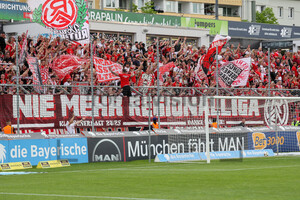 RWE Fans Banner Nie mehr Regionalliga TSV 1860 München - Rot-Weiss Essen 03.05.2025