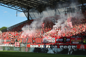 RWE Fans zünden Pyro: Essen gegen Osnabrück 11.05.2025