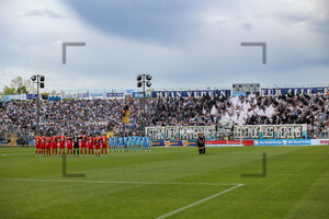 Choreo, Schweigeminute  Gedenken Werner Lorant TSV 1860 München - Rot-Weiss Essen 03.05.2025