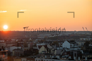 Flutlichtmasten Ostseestadion Rostock Sonnenuntergang